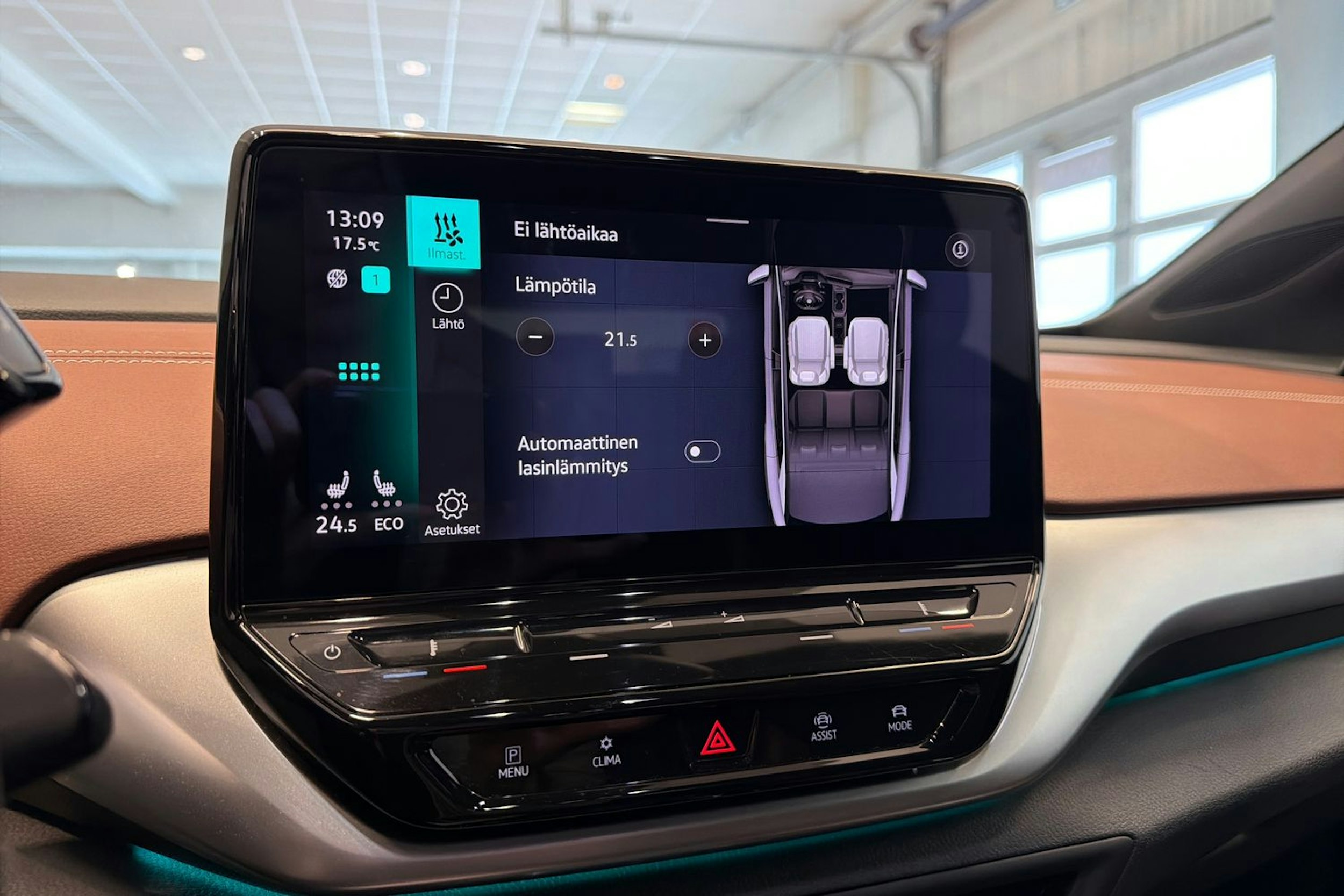 Harmaa Volkswagen ID.4 2021 kuva 24.