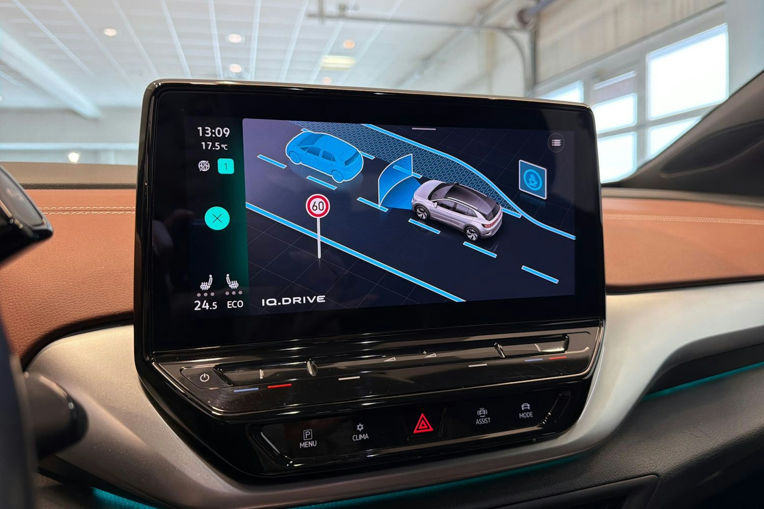 Harmaa Volkswagen ID.4 2021 kuva 25.