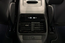 keltainen Volkswagen ID.4 2021 kuva 15.