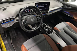 keltainen Volkswagen ID.4 2021 kuva 6.