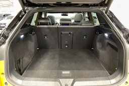 keltainen Volkswagen ID.4 2021 kuva 12.