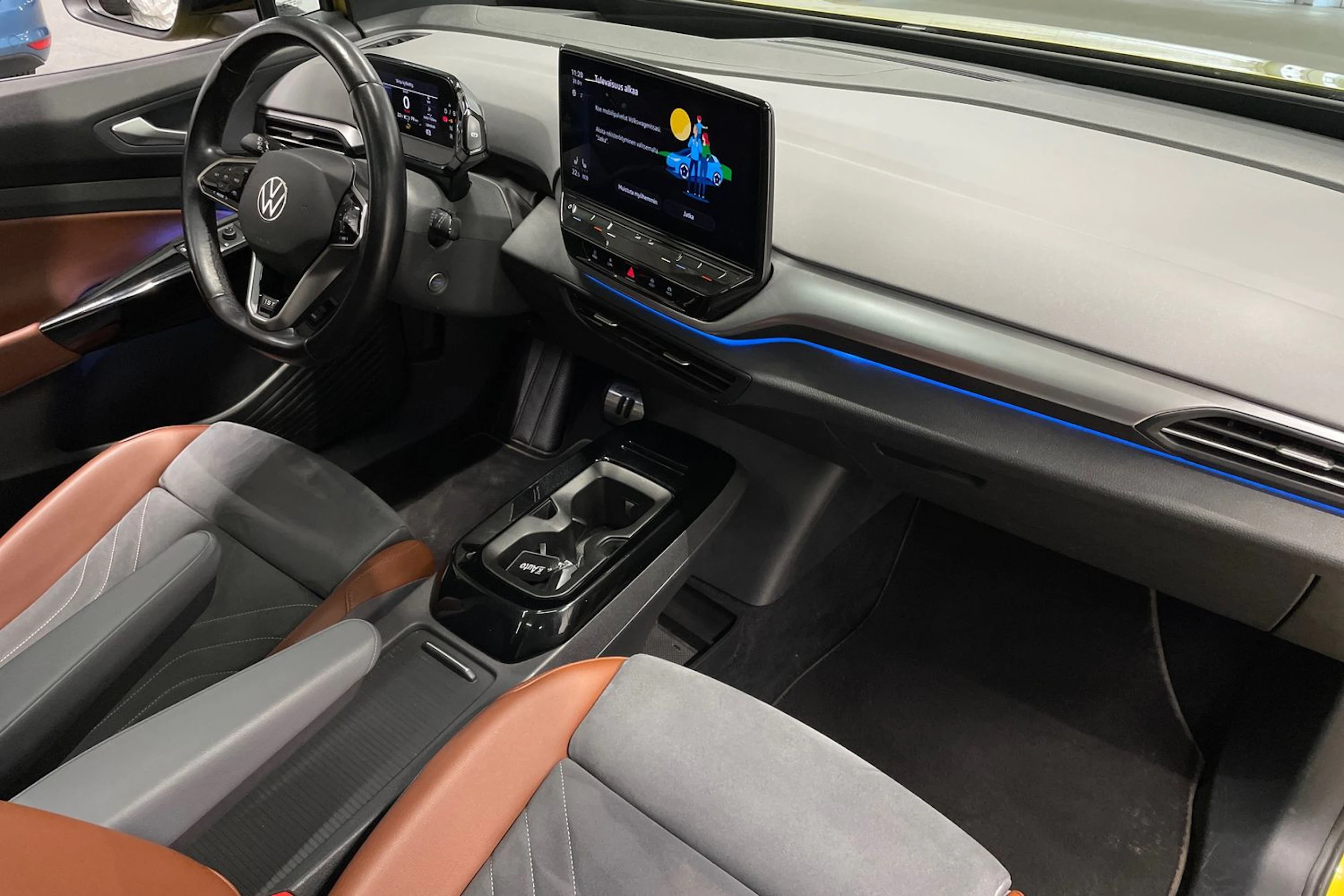 keltainen Volkswagen ID.4 2021 kuva 27.