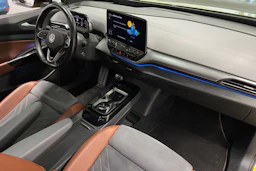keltainen Volkswagen ID.4 2021 kuva 27.
