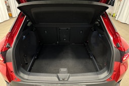 punainen Volkswagen ID.4 2021 kuva 14.