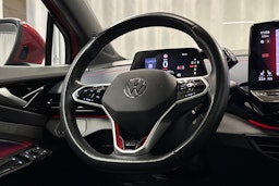 punainen Volkswagen ID.4 2021 kuva 21.