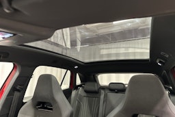 punainen Volkswagen ID.4 2021 kuva 35.