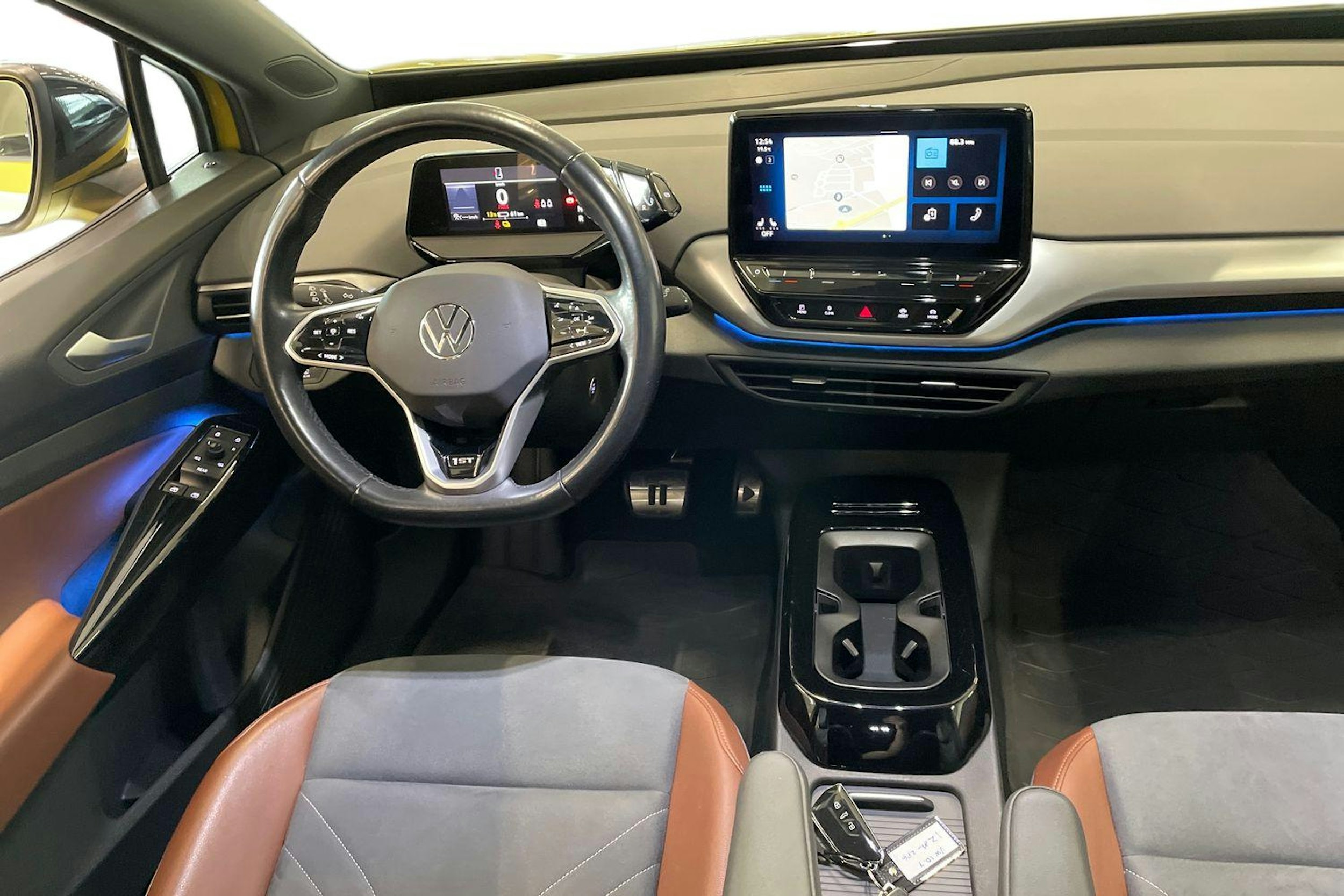 Keltainen Volkswagen ID.4 2021 kuva 9.