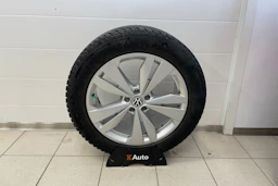 Sininen Volkswagen ID.4 2021 kuva 22.