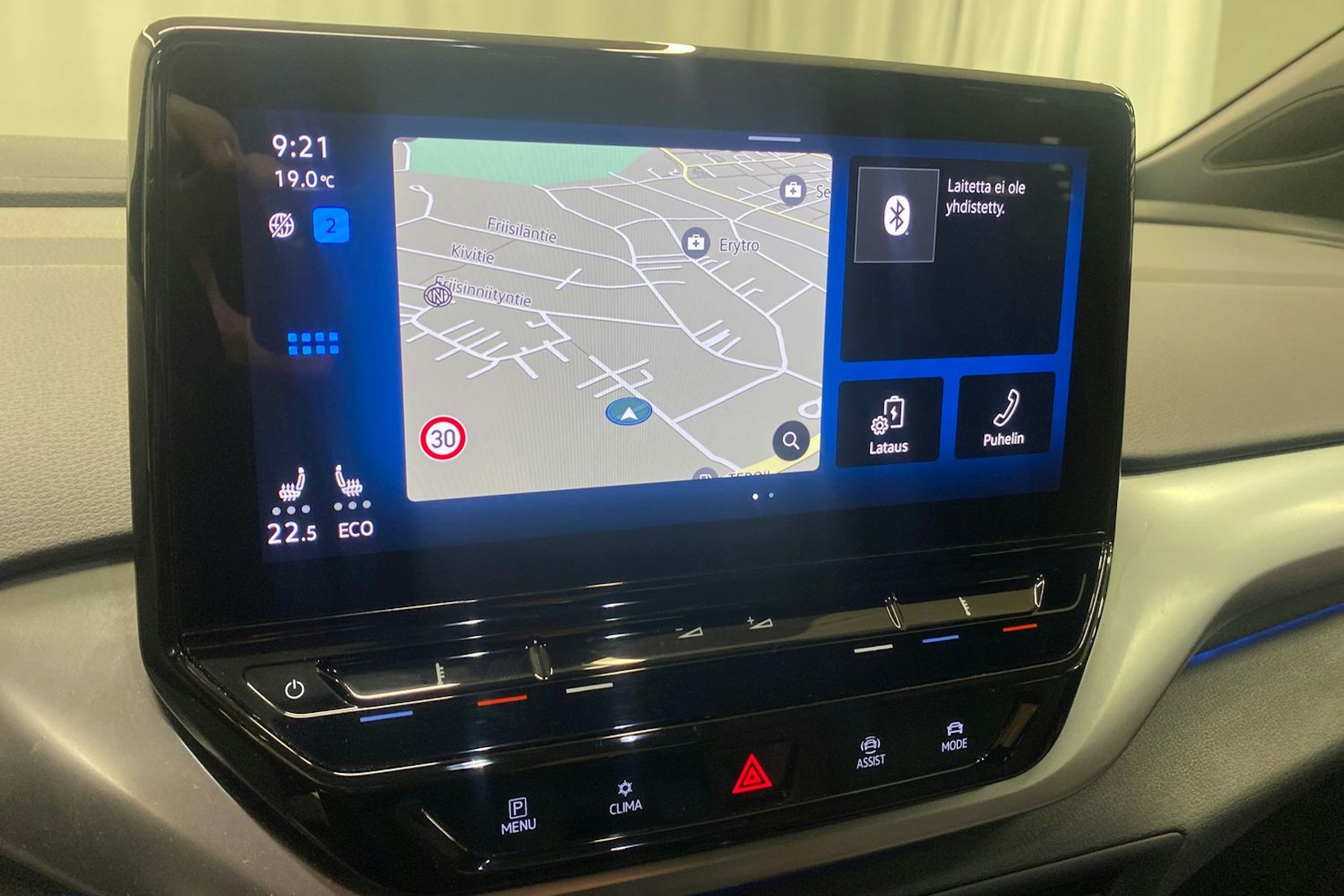 Keltainen Volkswagen ID.4 2021 kuva 16.