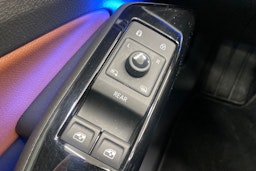 Keltainen Volkswagen ID.4 2021 kuva 21.