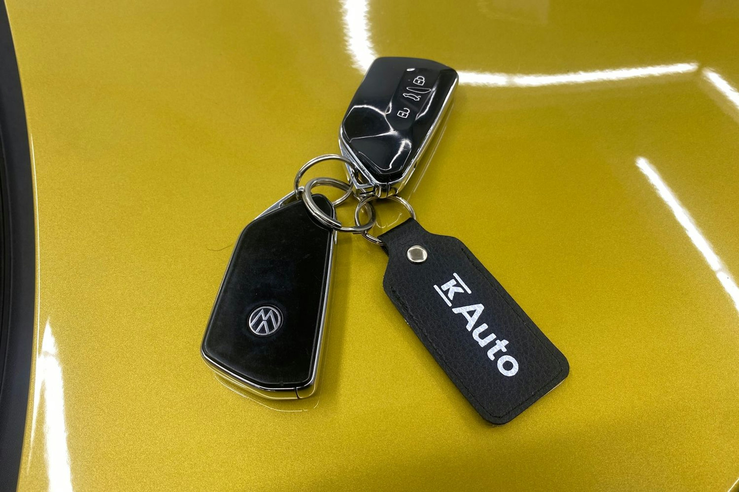 Keltainen Volkswagen ID.4 2021 kuva 27.