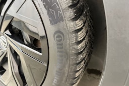 Harmaa Volkswagen ID.4 2021 kuva 13.