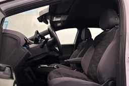 valkoinen Volkswagen ID.4 2021 kuva 14.