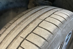 harmaa Volkswagen ID.4 2021 kuva 14.