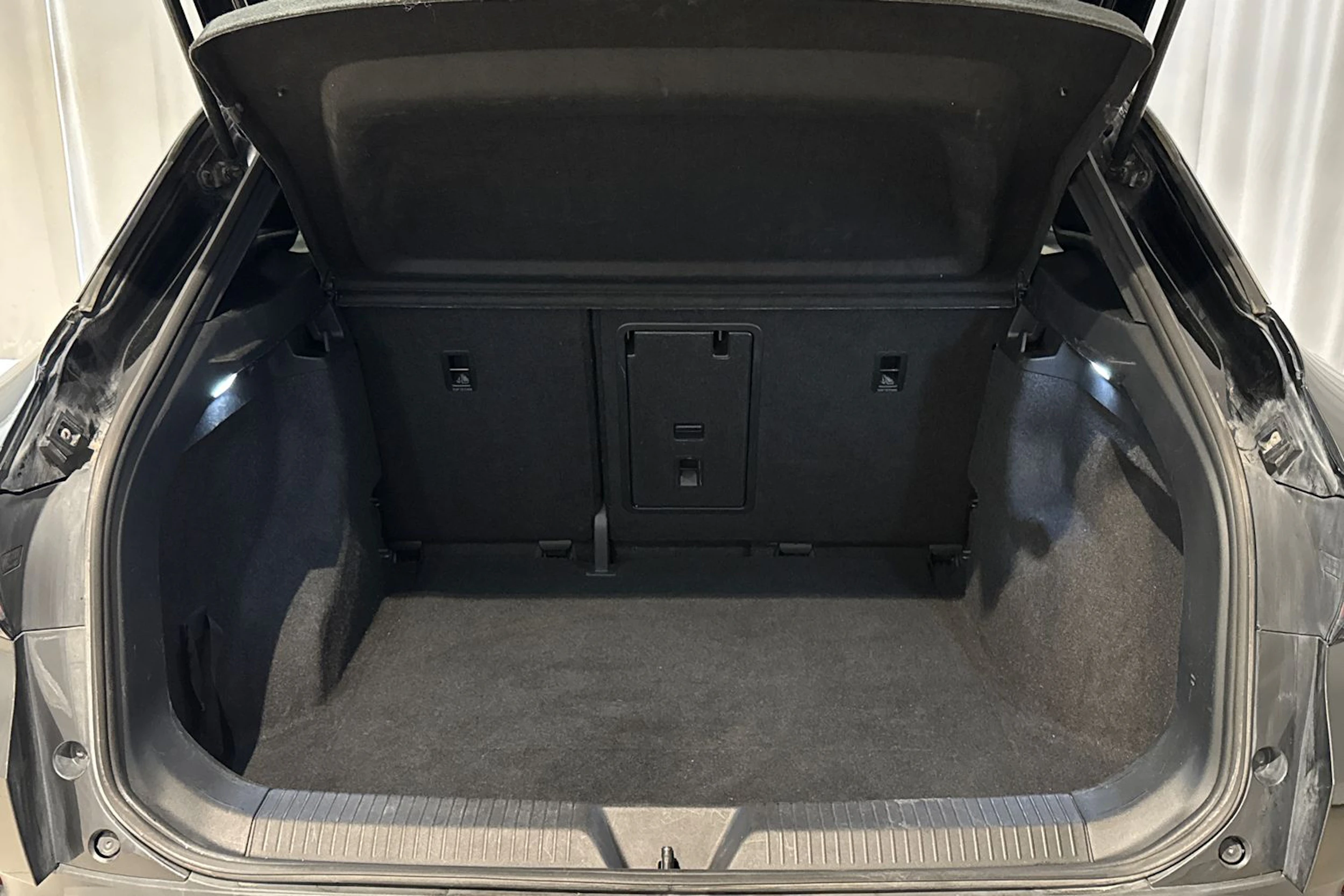 harmaa Volkswagen ID.4 2021 kuva 12.