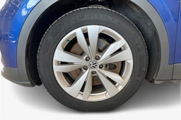 sininen Volkswagen ID.4 2021 kuva 11.