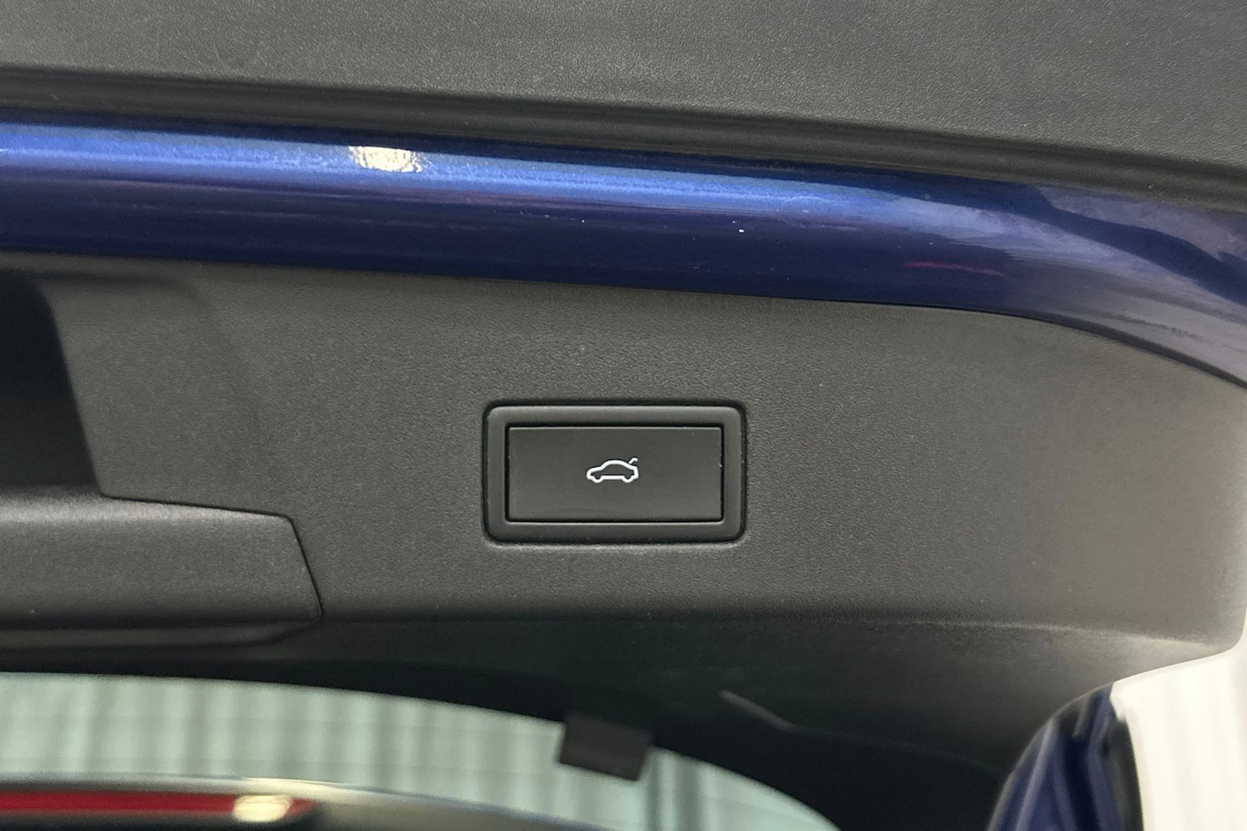 sininen Volkswagen ID.4 2021 kuva 14.