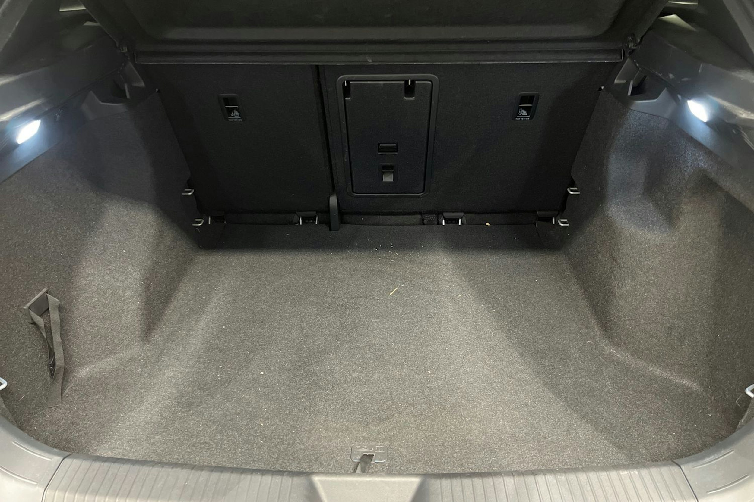 hopea Volkswagen ID.4 2021 kuva 20.