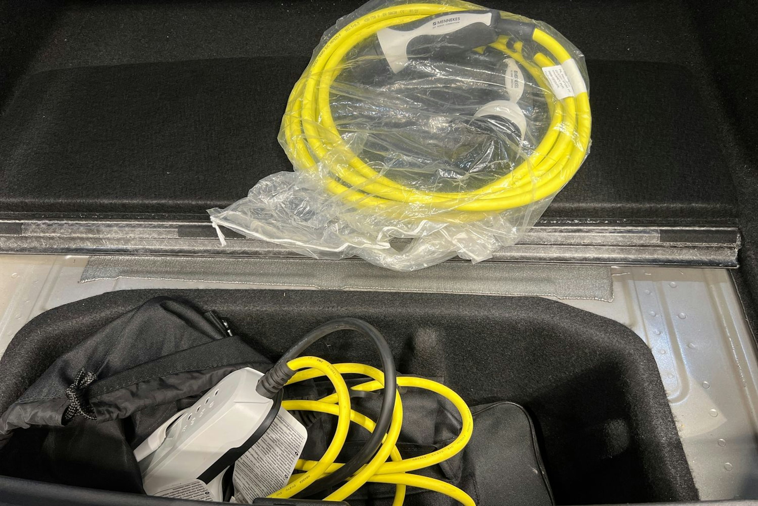 hopea Volkswagen ID.4 2021 kuva 21.