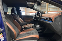 sininen Volkswagen ID.4 2021 kuva 15.