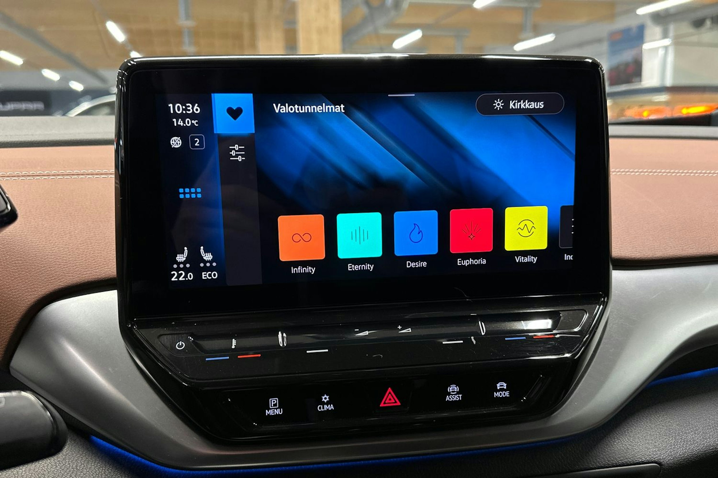sininen Volkswagen ID.4 2021 kuva 21.