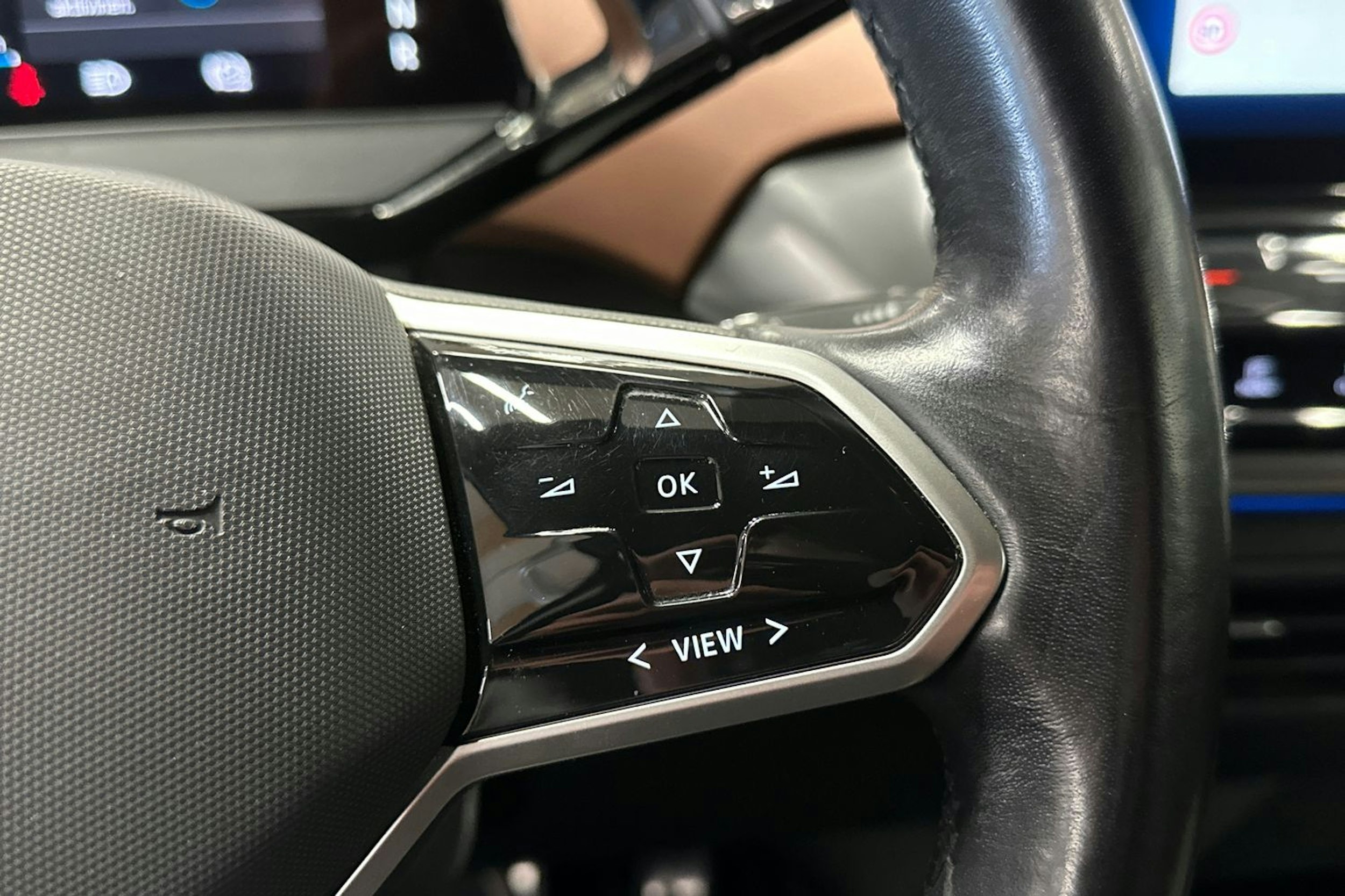 sininen Volkswagen ID.4 2021 kuva 27.