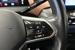 sininen Volkswagen ID.4 2021 kuva 27.