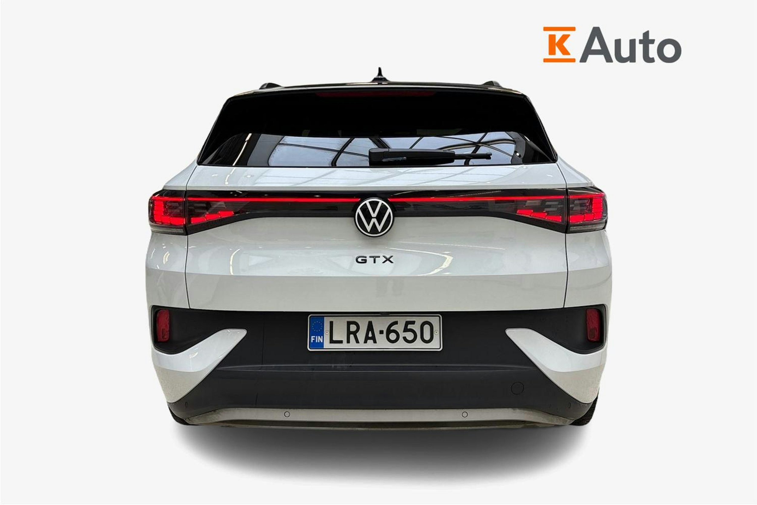 valkoinen Volkswagen ID.4 2021 kuva 3.