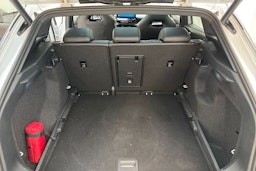 valkoinen Volkswagen ID.4 2021 kuva 12.