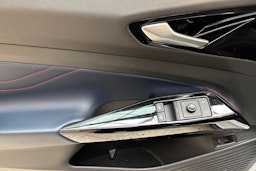 valkoinen Volkswagen ID.4 2021 kuva 19.