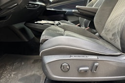 valkoinen Volkswagen ID.4 2021 kuva 20.