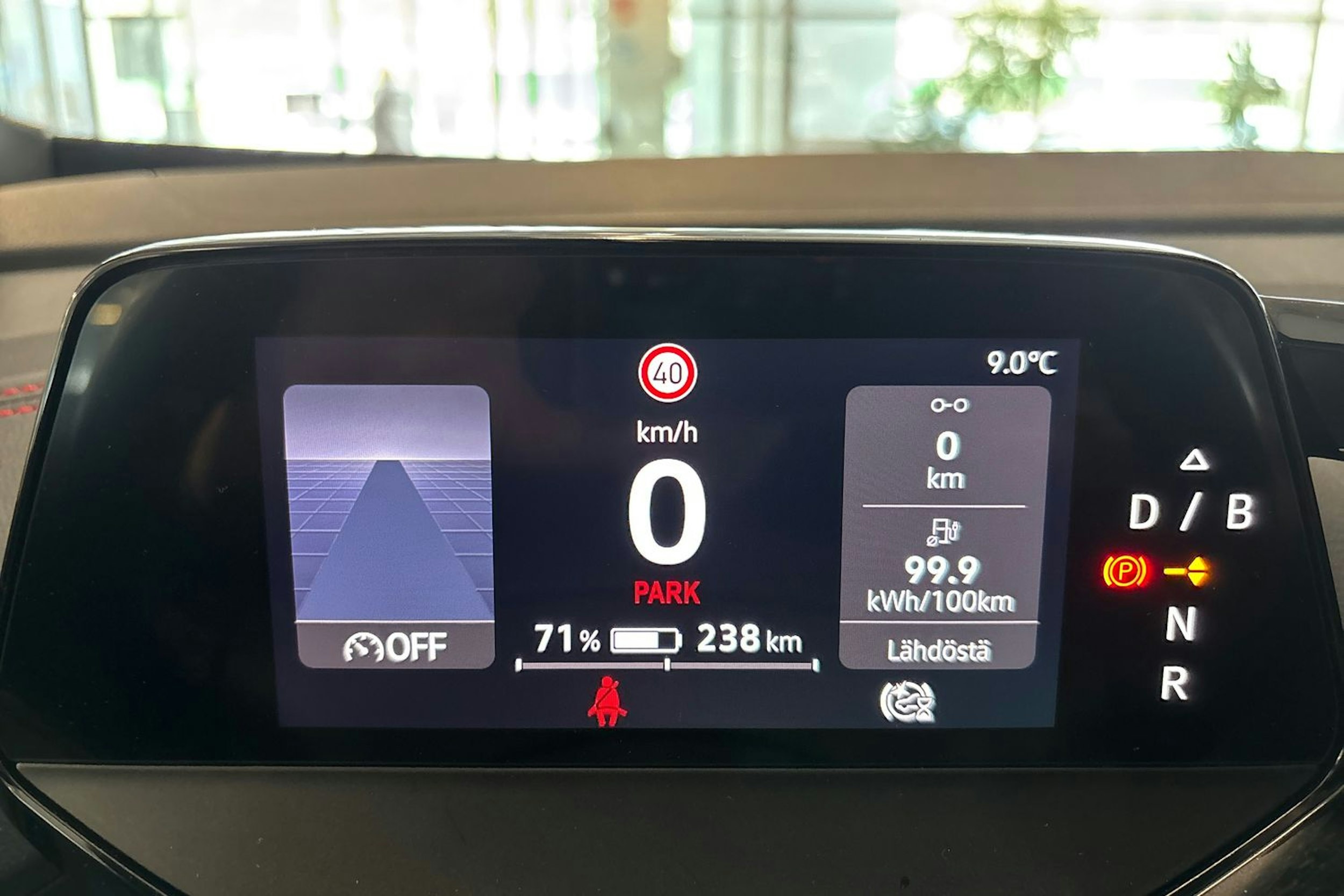 valkoinen Volkswagen ID.4 2021 kuva 23.