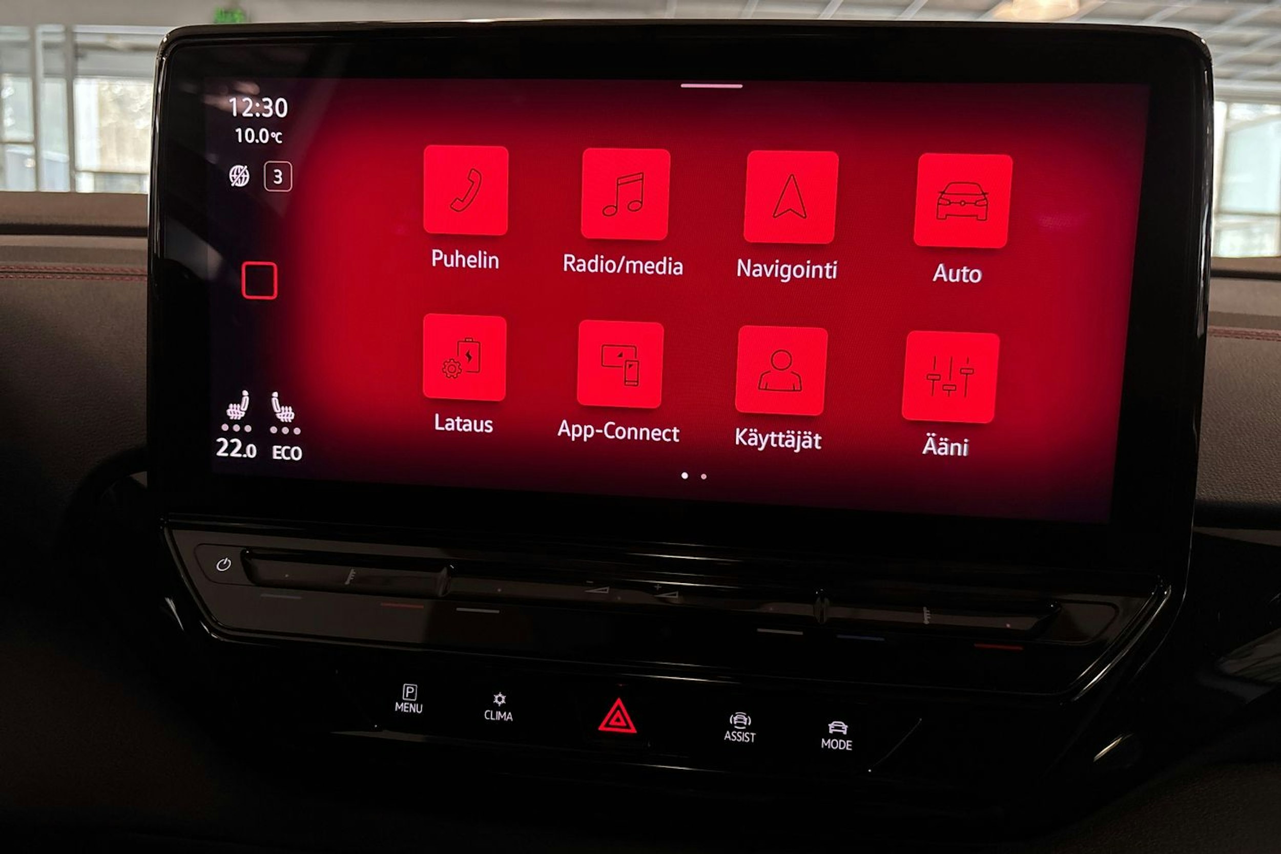 valkoinen Volkswagen ID.4 2021 kuva 26.