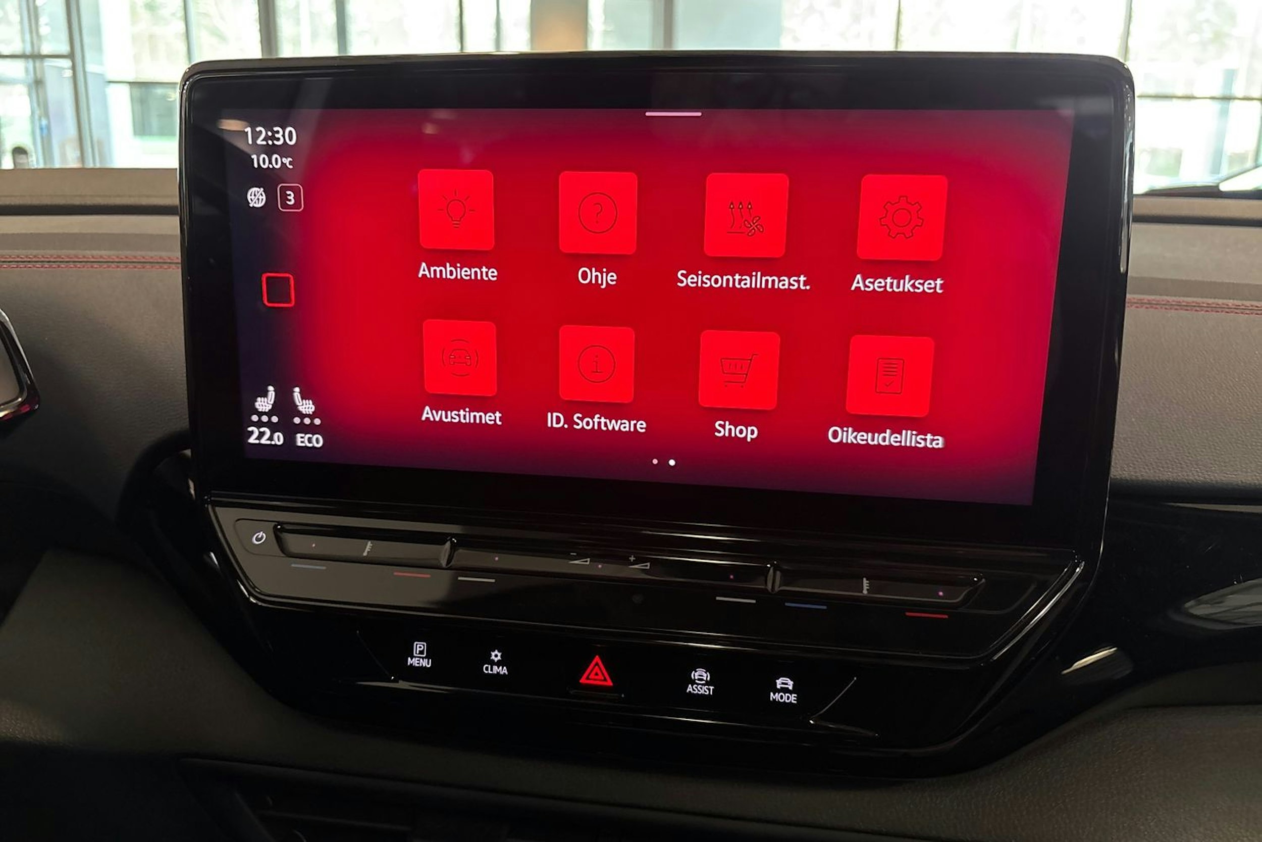 valkoinen Volkswagen ID.4 2021 kuva 27.