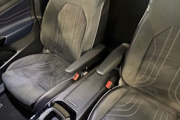 valkoinen Volkswagen ID.4 2021 kuva 30.