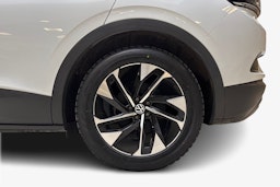 valkoinen Volkswagen ID.4 2021 kuva 11.