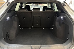 valkoinen Volkswagen ID.4 2021 kuva 14.