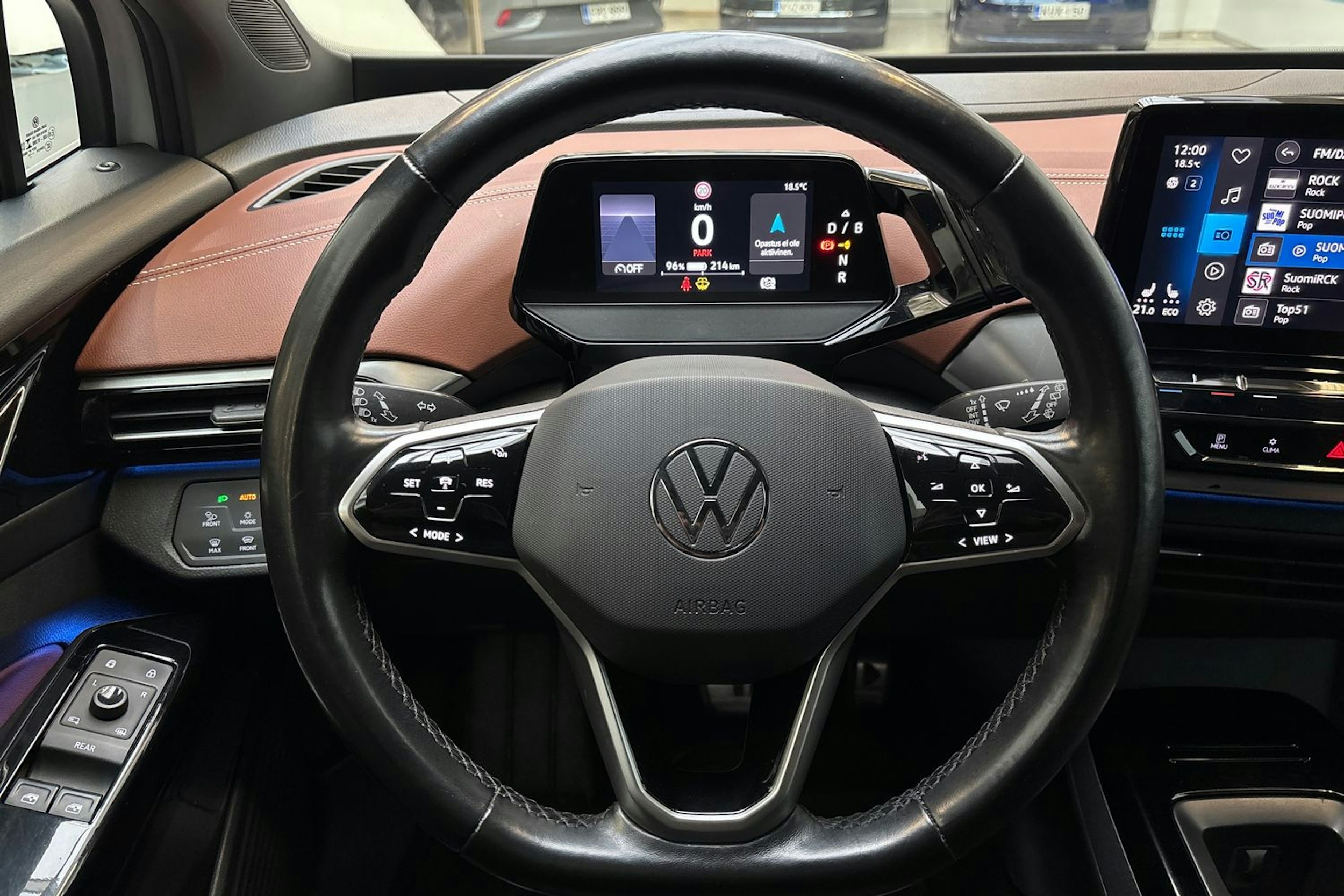 valkoinen Volkswagen ID.4 2021 kuva 17.