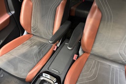 valkoinen Volkswagen ID.4 2021 kuva 23.