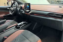 valkoinen Volkswagen ID.4 2021 kuva 24.