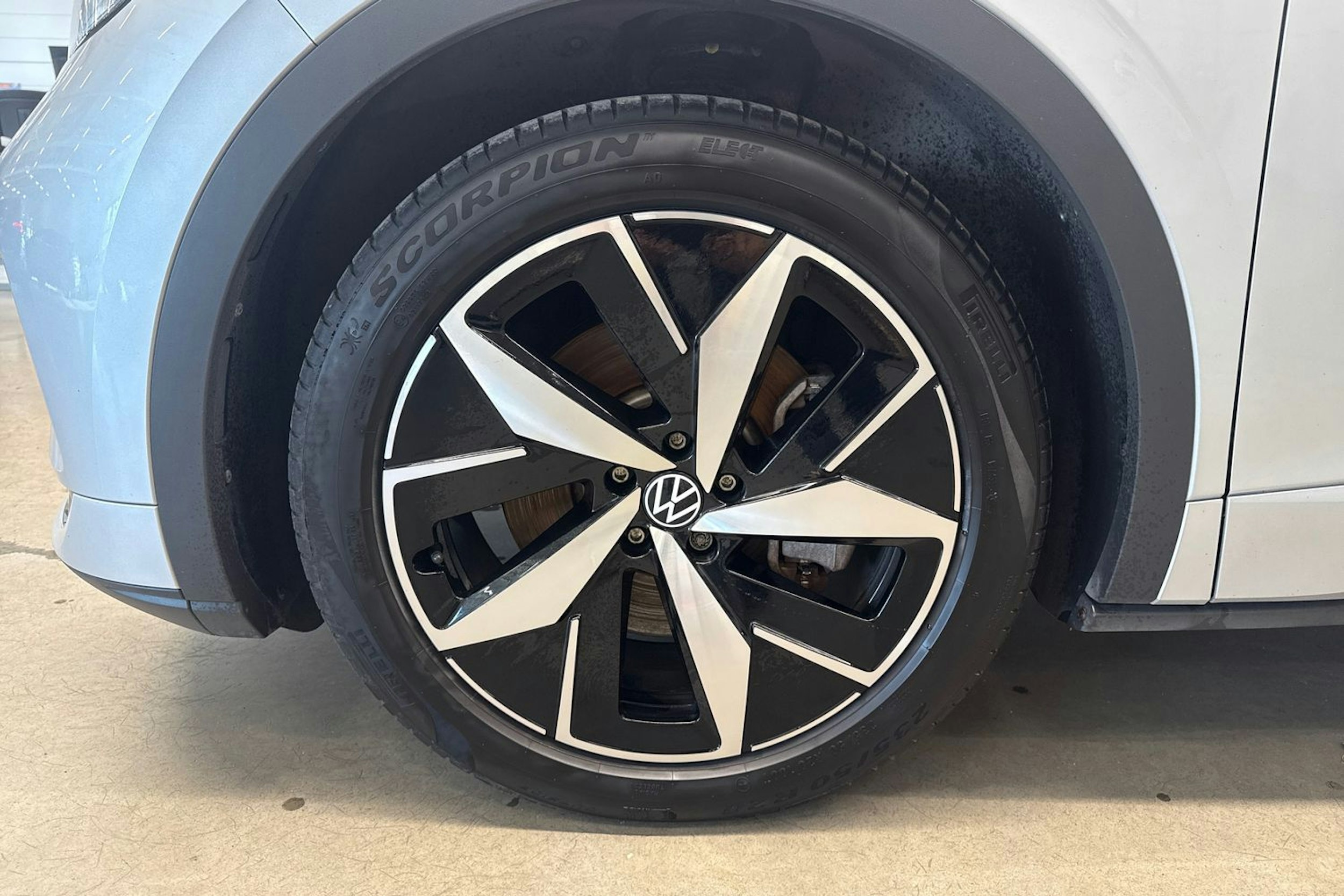 hopea Volkswagen ID.4 2022 kuva 11.