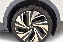 valkoinen Volkswagen ID.4 2021 kuva 11.