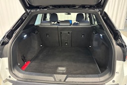valkoinen Volkswagen ID.4 2021 kuva 14.