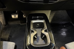 valkoinen Volkswagen ID.4 2021 kuva 24.