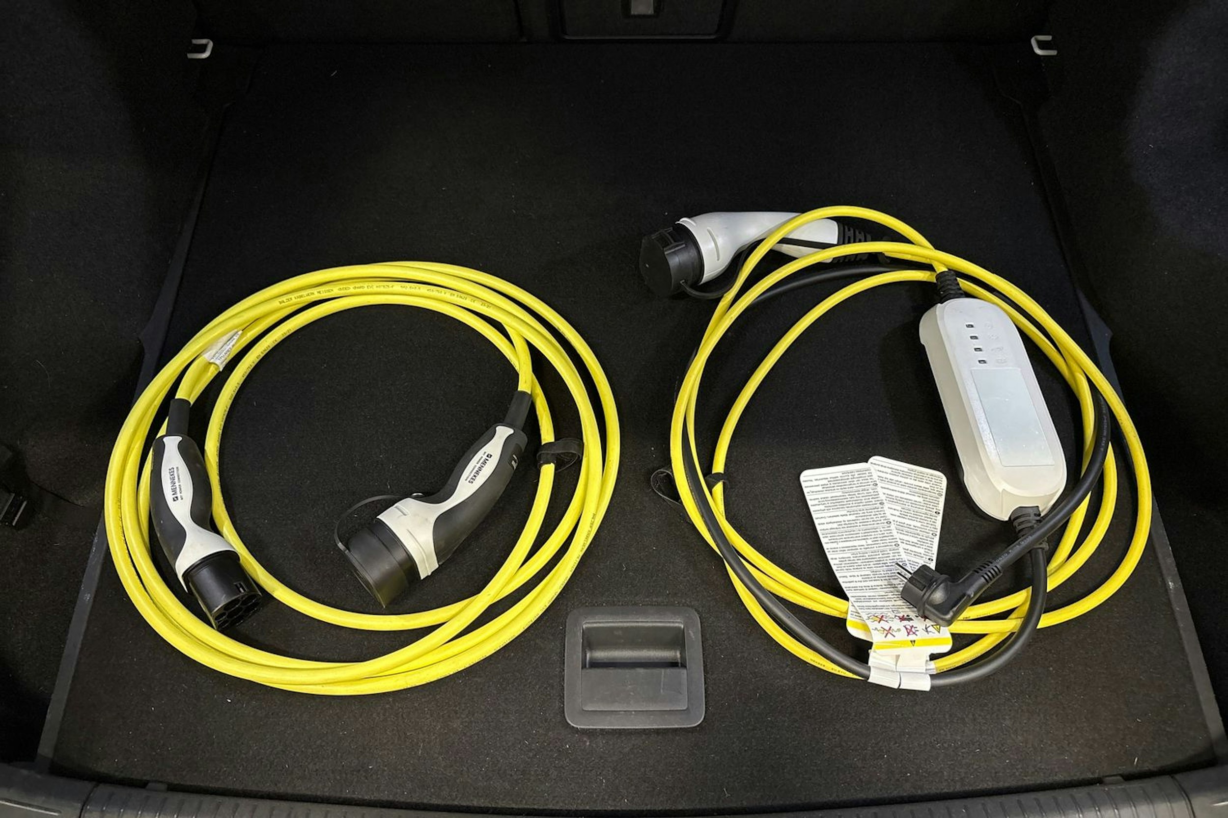 valkoinen Volkswagen ID.4 2021 kuva 19.