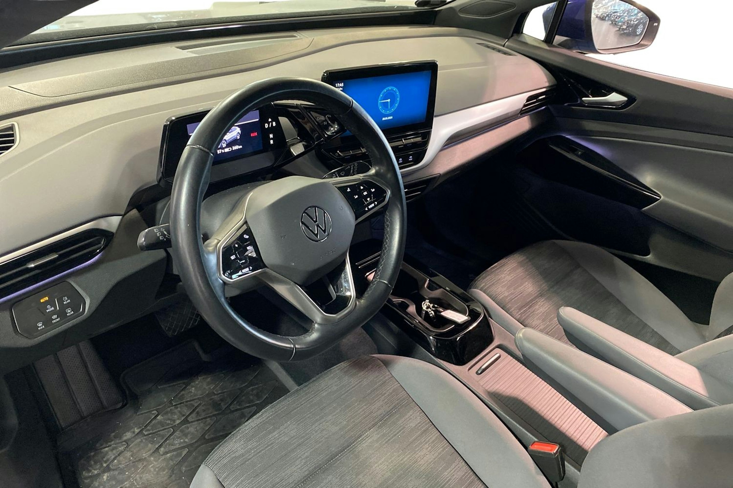 sininen Volkswagen ID.4 2021 kuva 3.
