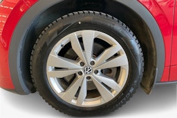 punainen Volkswagen ID.4 2021 kuva 11.