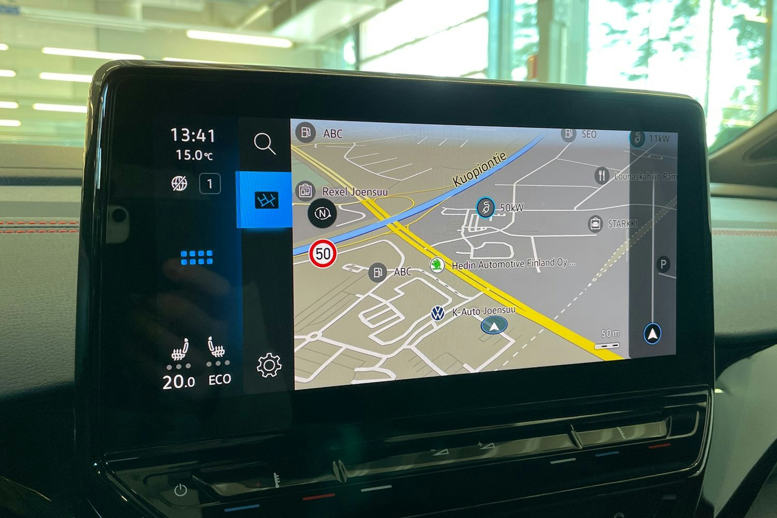 punainen Volkswagen ID.4 2021 kuva 19.