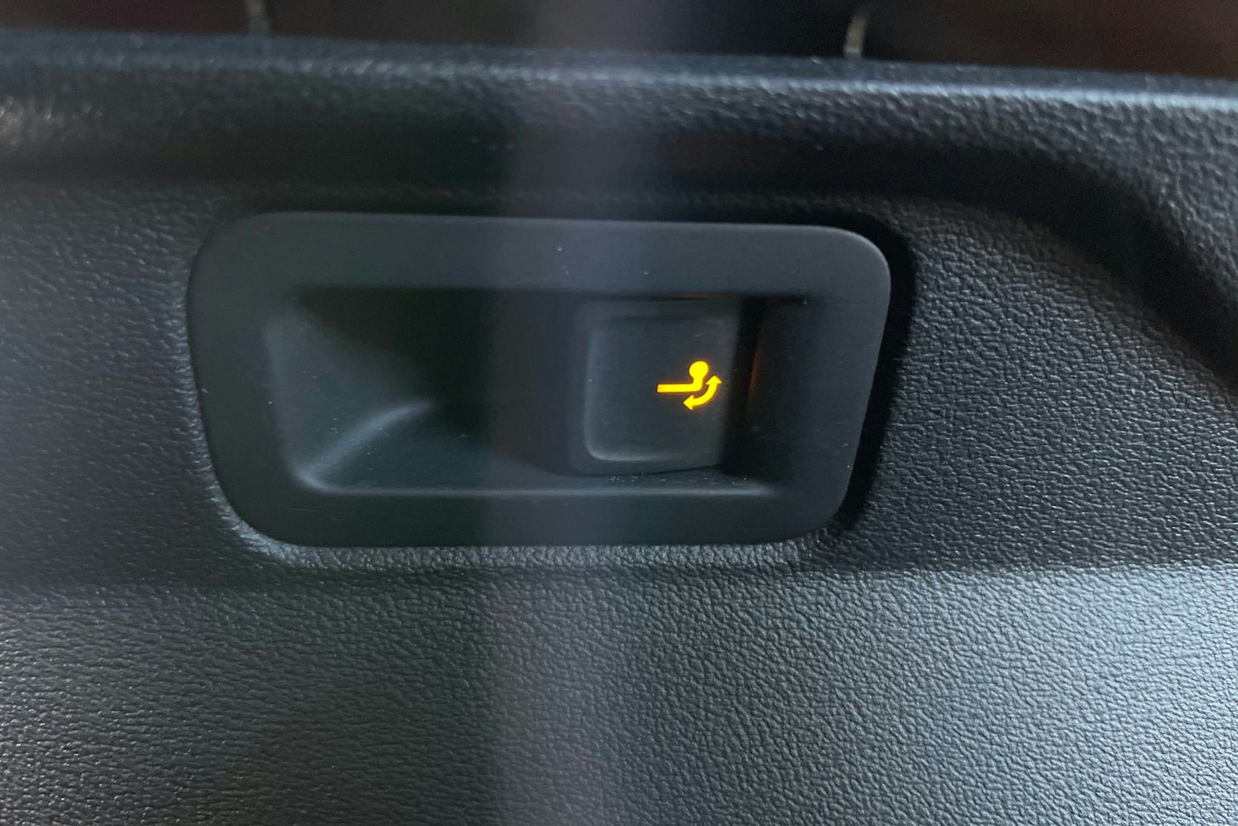 punainen Volkswagen ID.4 2021 kuva 22.