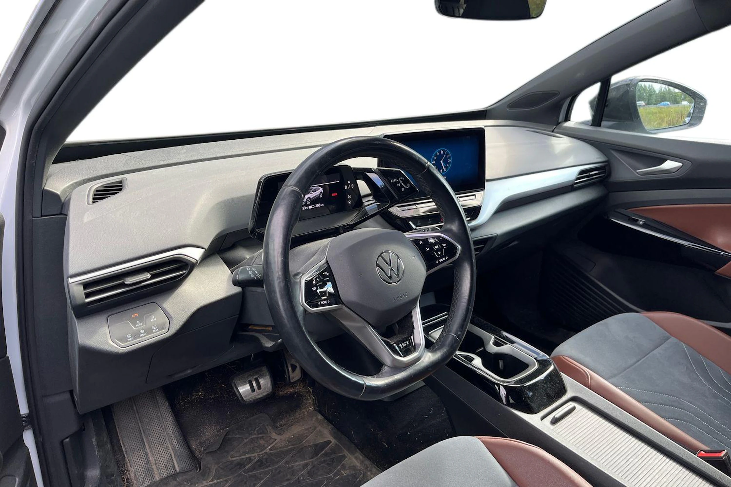 valkoinen Volkswagen ID.4 2021 kuva 3.